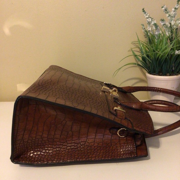 Complete  Brown Set(Handbag/Wallet) NWT. - Picture 10 of 13